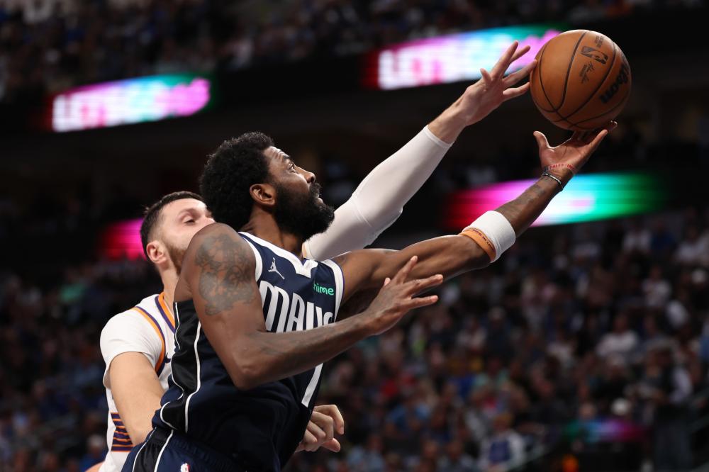 前场逼抢 前场逼抢